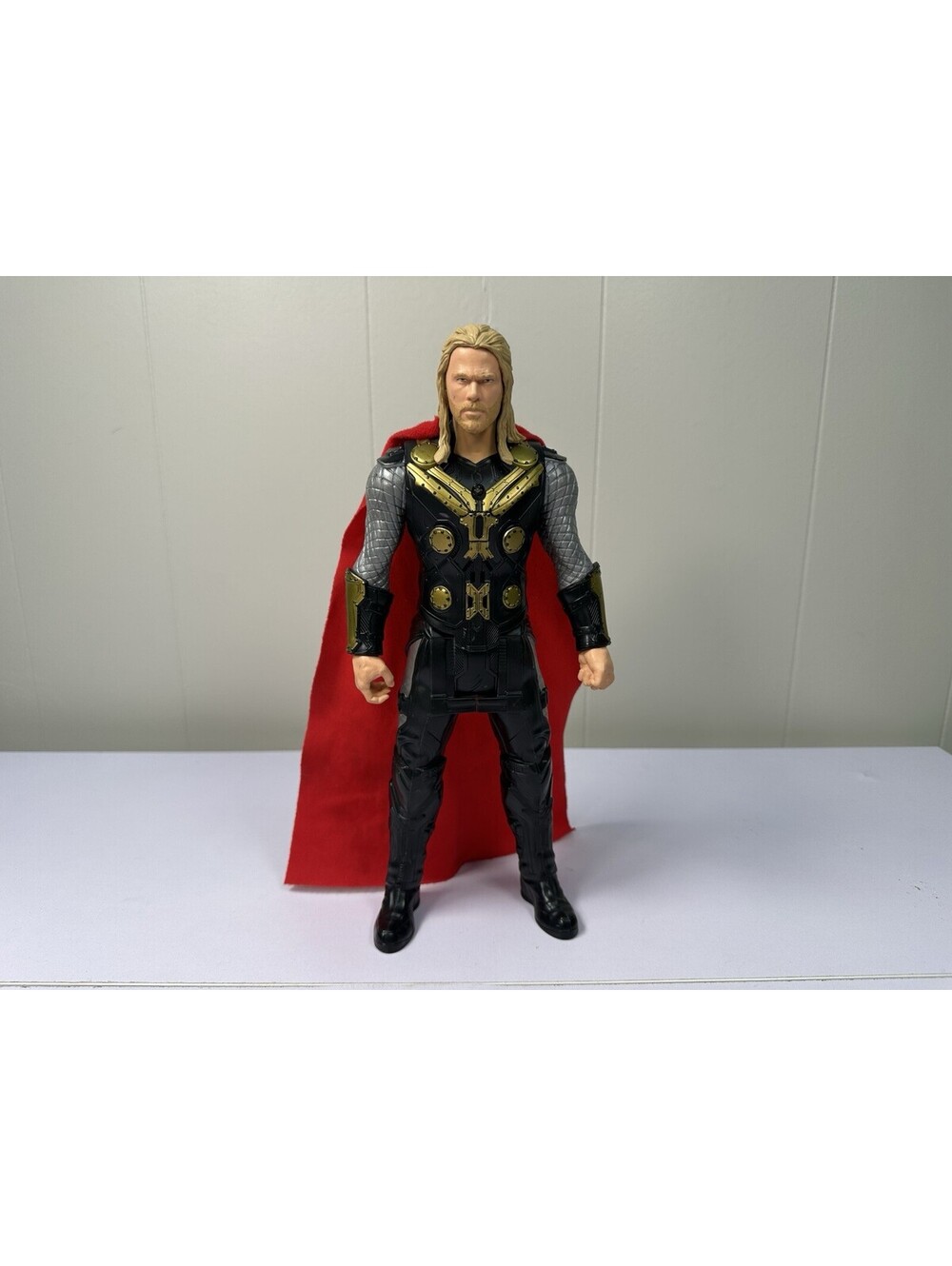 Marvel Thor Electronic Action Figure 12” Hasbro 2015 Cloth Cape Tested Works